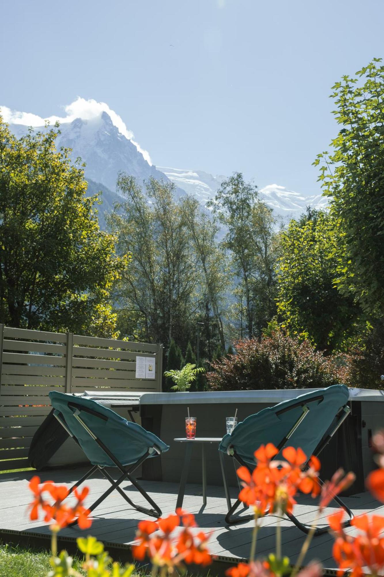 Chalet Hôtel La Sapinière Chamonix Exterior foto